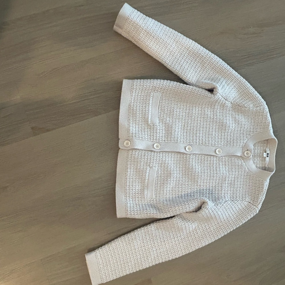 Uniqlo Women's Button-Up Cream Cardigan - Picture 5 of 5